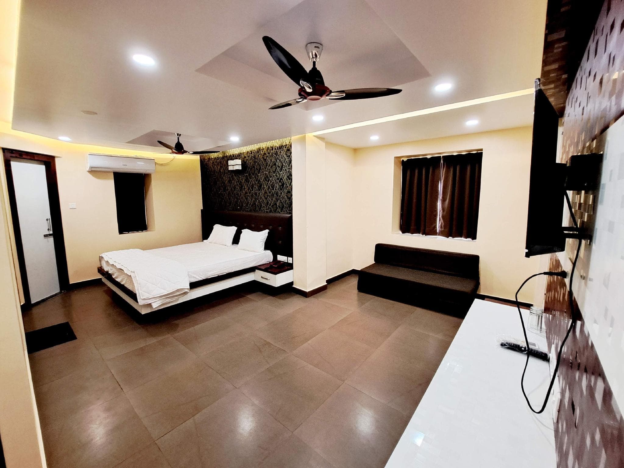 Hotel Larina photo 2