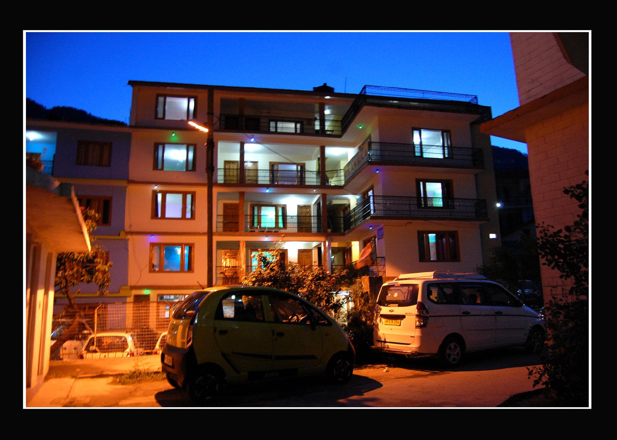 Hotel Ambika Manali Since 1981 photo 3