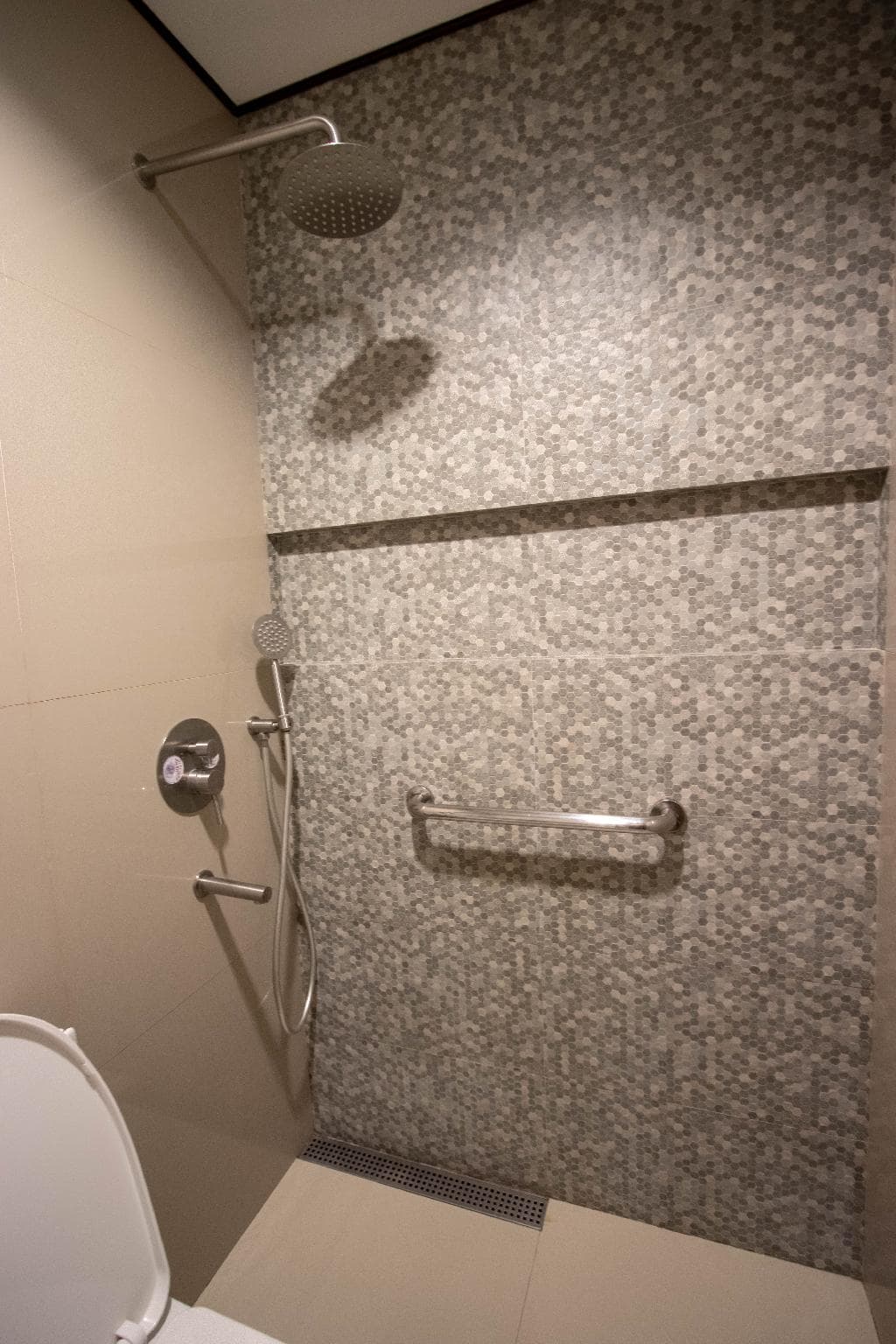 Hotel Sogo Fairview photo 2
