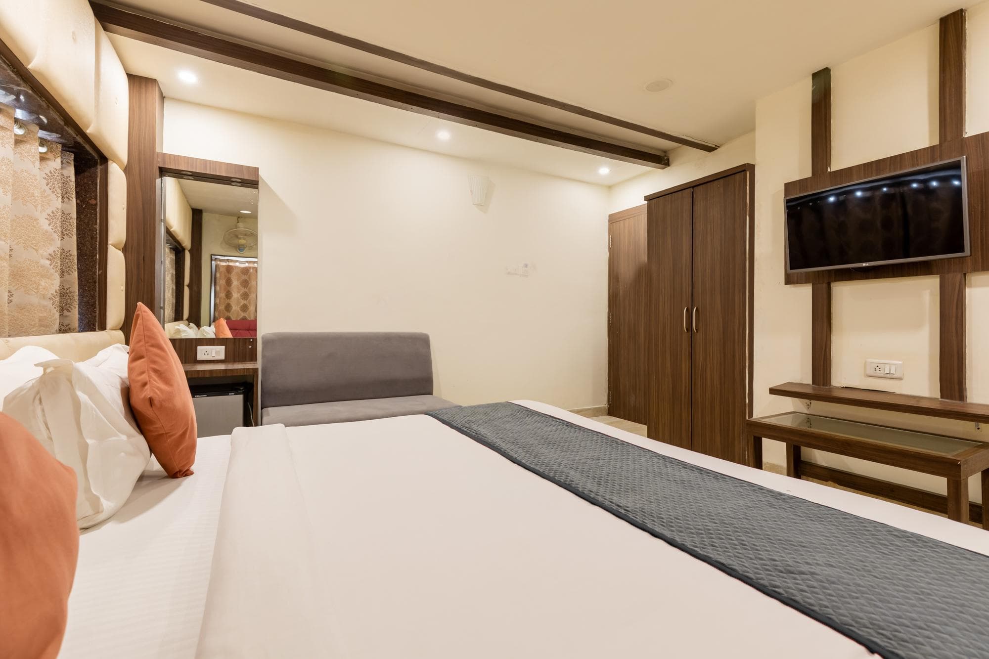 FabHotel Prime The Oasis photo 3