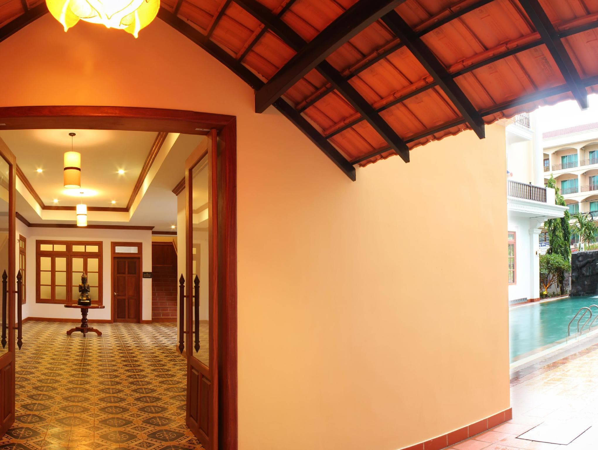 Royal Crown Hotel & Spa photo 4