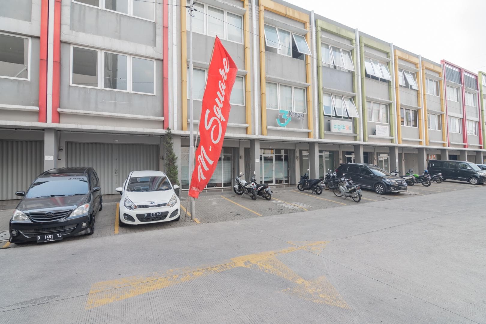 RedLiving Apartemen Mekarwangi Square - M Express photo 4