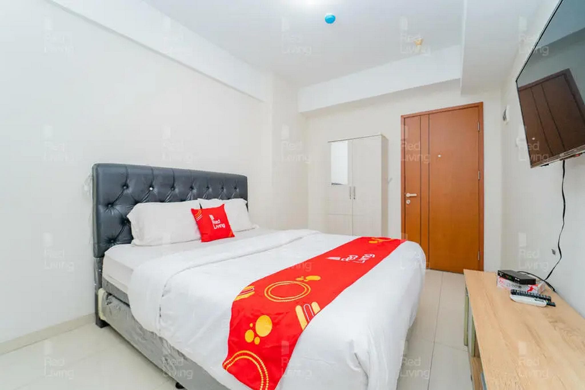 RedLiving Apartemen Green Lake View Cimanggis - WIN Property photo 4