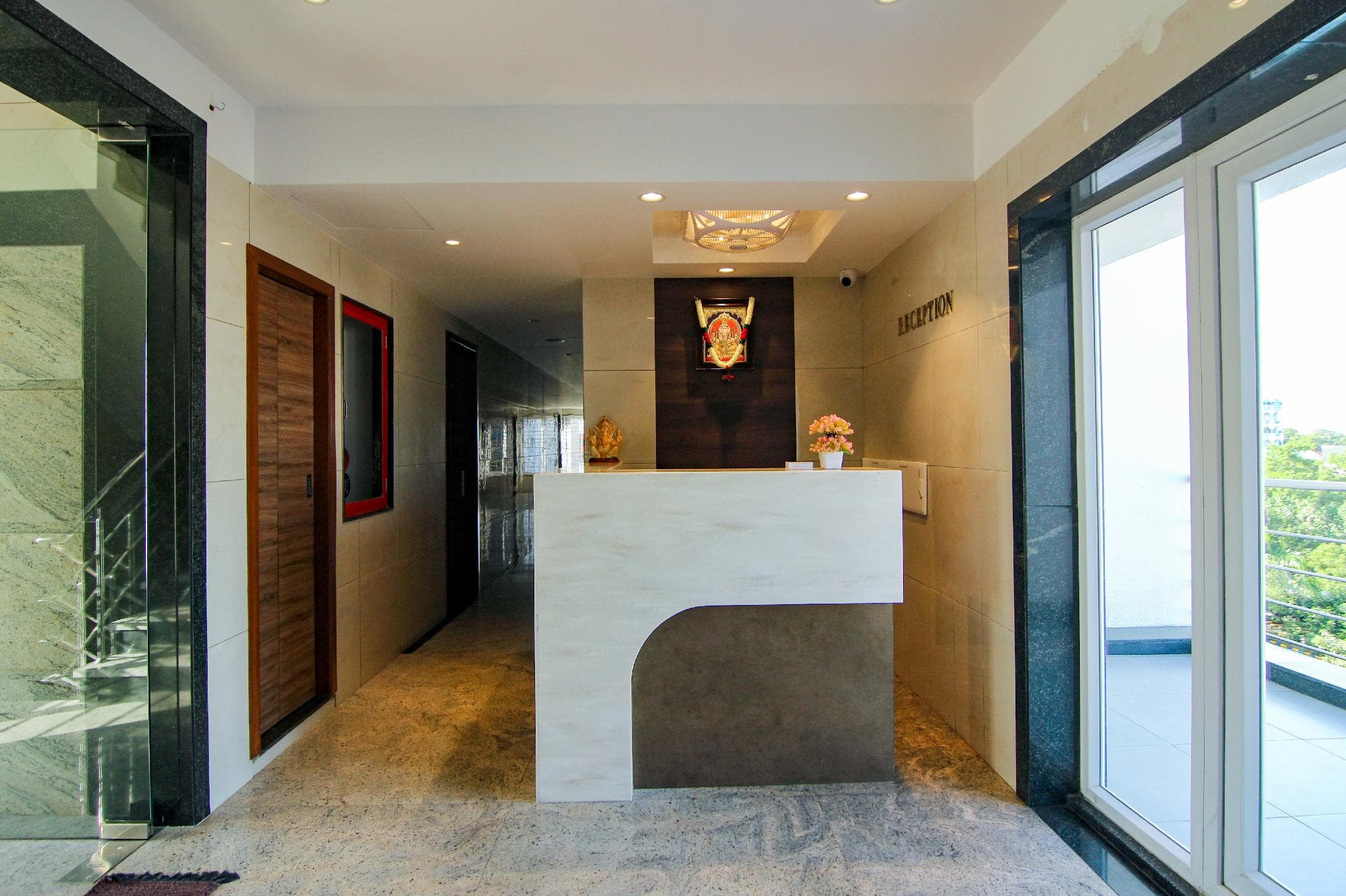 RR Mount Elite Suites photo 3