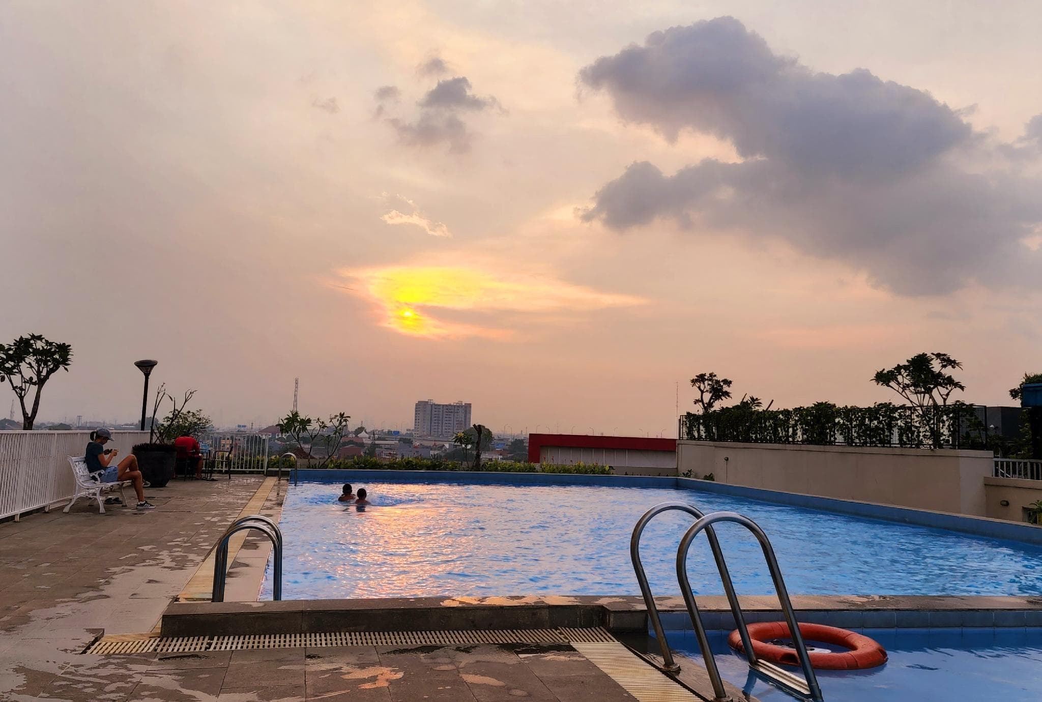 Studio5 @LRT Cikunir next to Ibis Style Jatibening photo 4