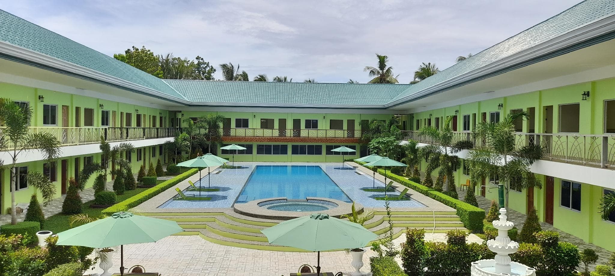 CAMOTES TOURIST INN photo 3