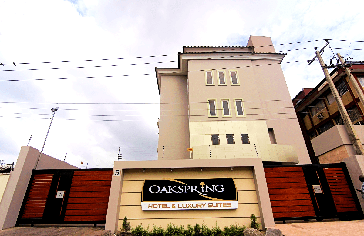 Oakspring Hotel & Luxury Suites