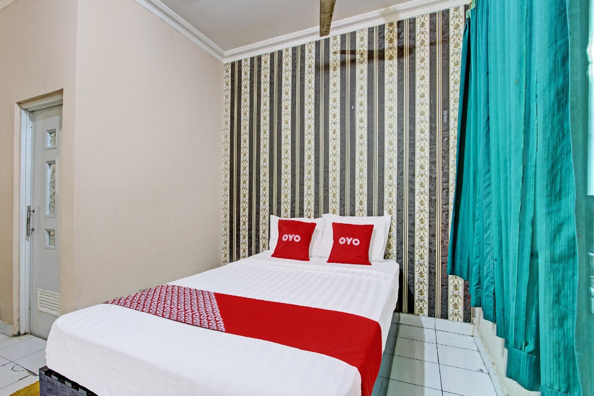 OYO 92287 Hotel Aji Mantoro photo 2