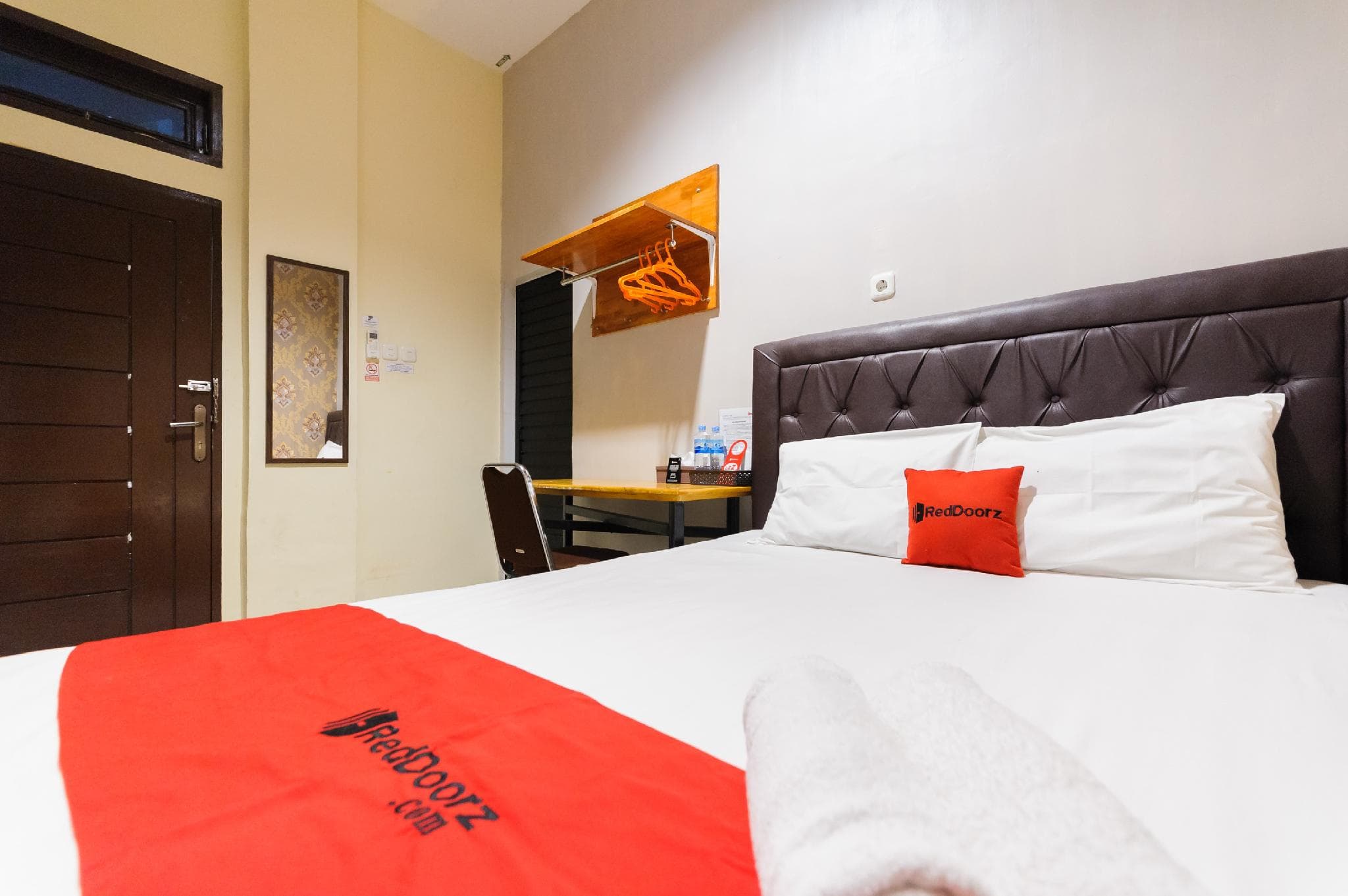 RedDoorz near Waterpark Citra Garden Medan