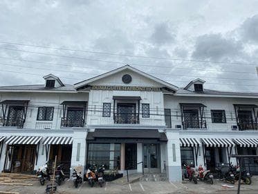 Dumaguete  Seafront Hotel