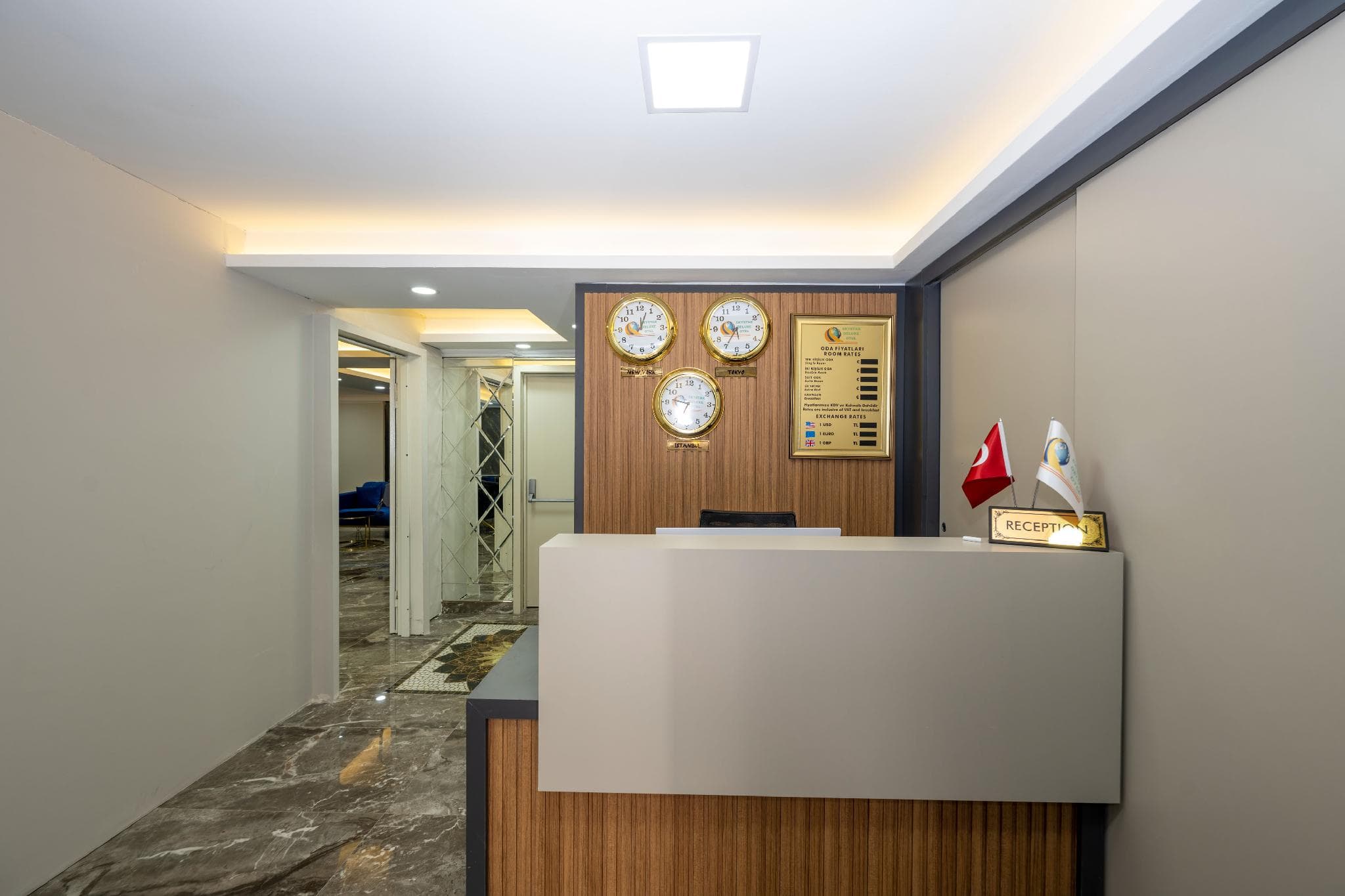 SKY STAR DELUXE HOTEL photo 3