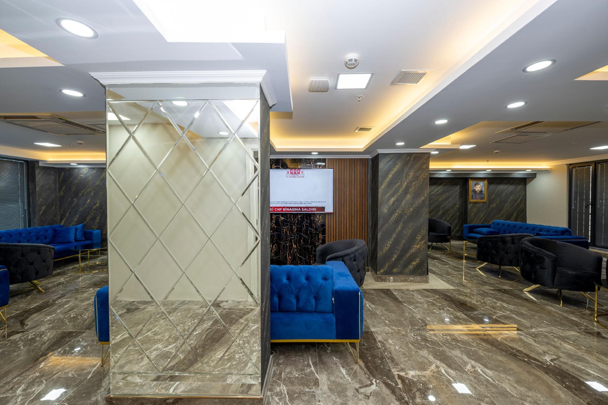 SKY STAR DELUXE HOTEL photo 5