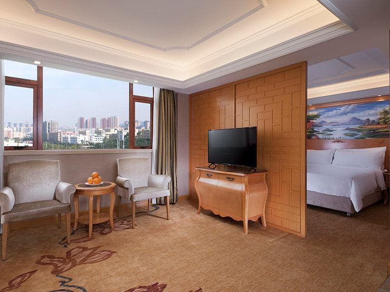 Vienna International Hotel Shenzhen Longhua Xikeng Metro Station photo 2