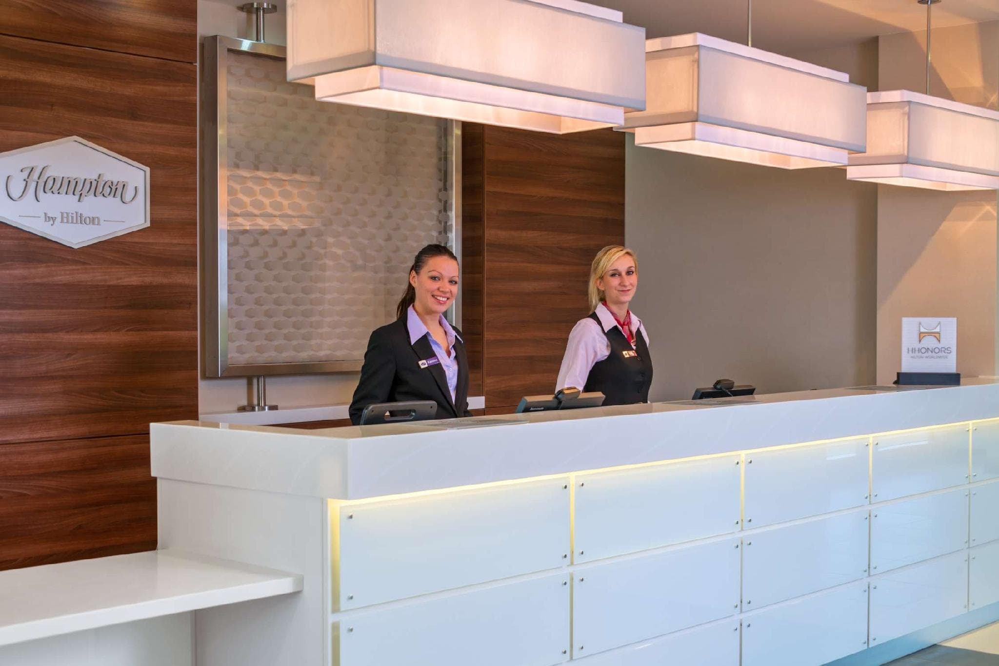 Hampton by Hilton London Luton Airport photo 4
