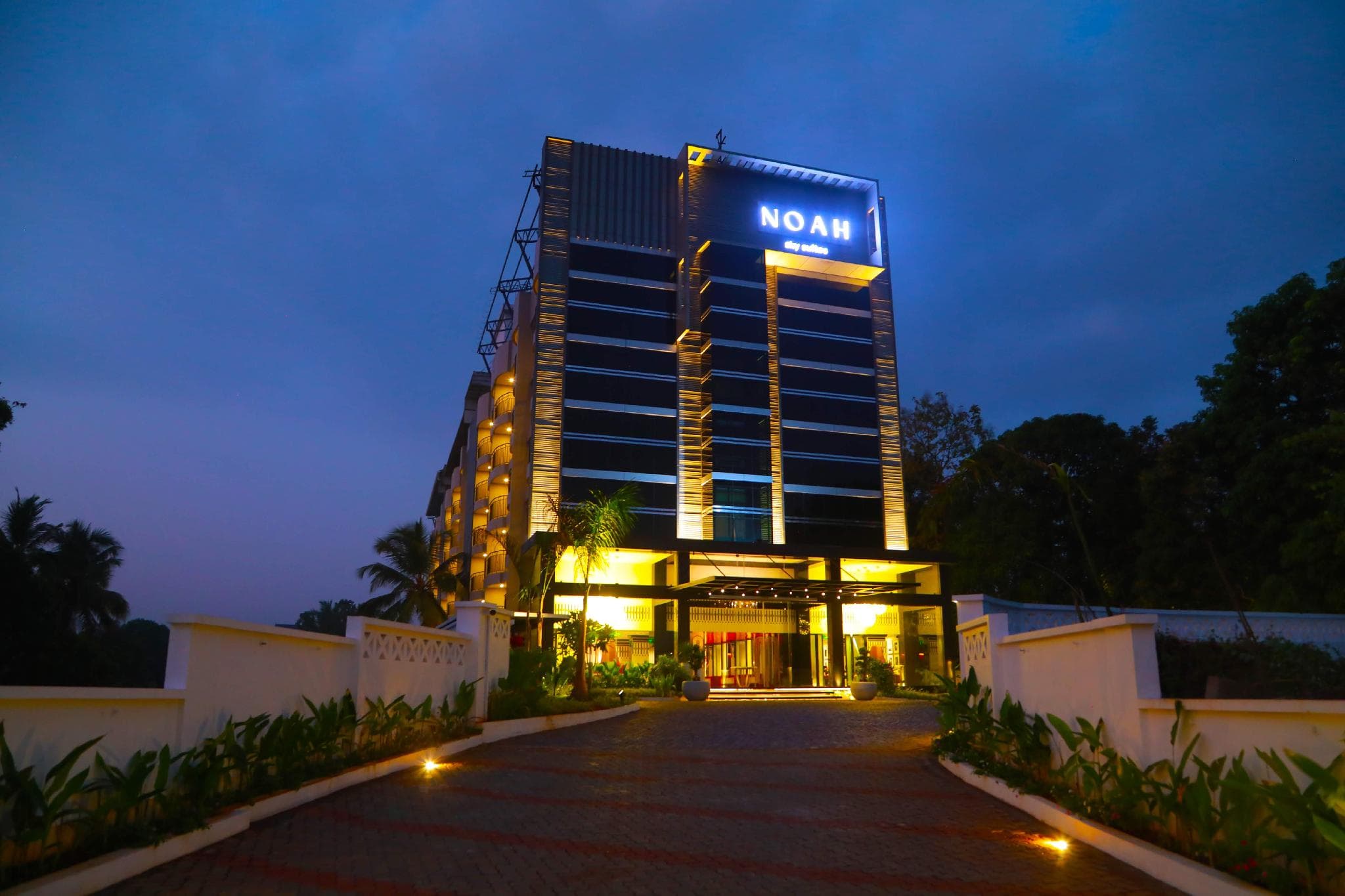 Noah Sky Suites photo 3
