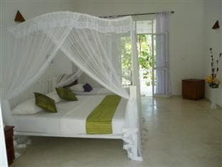Beach Grove Villas photo 2
