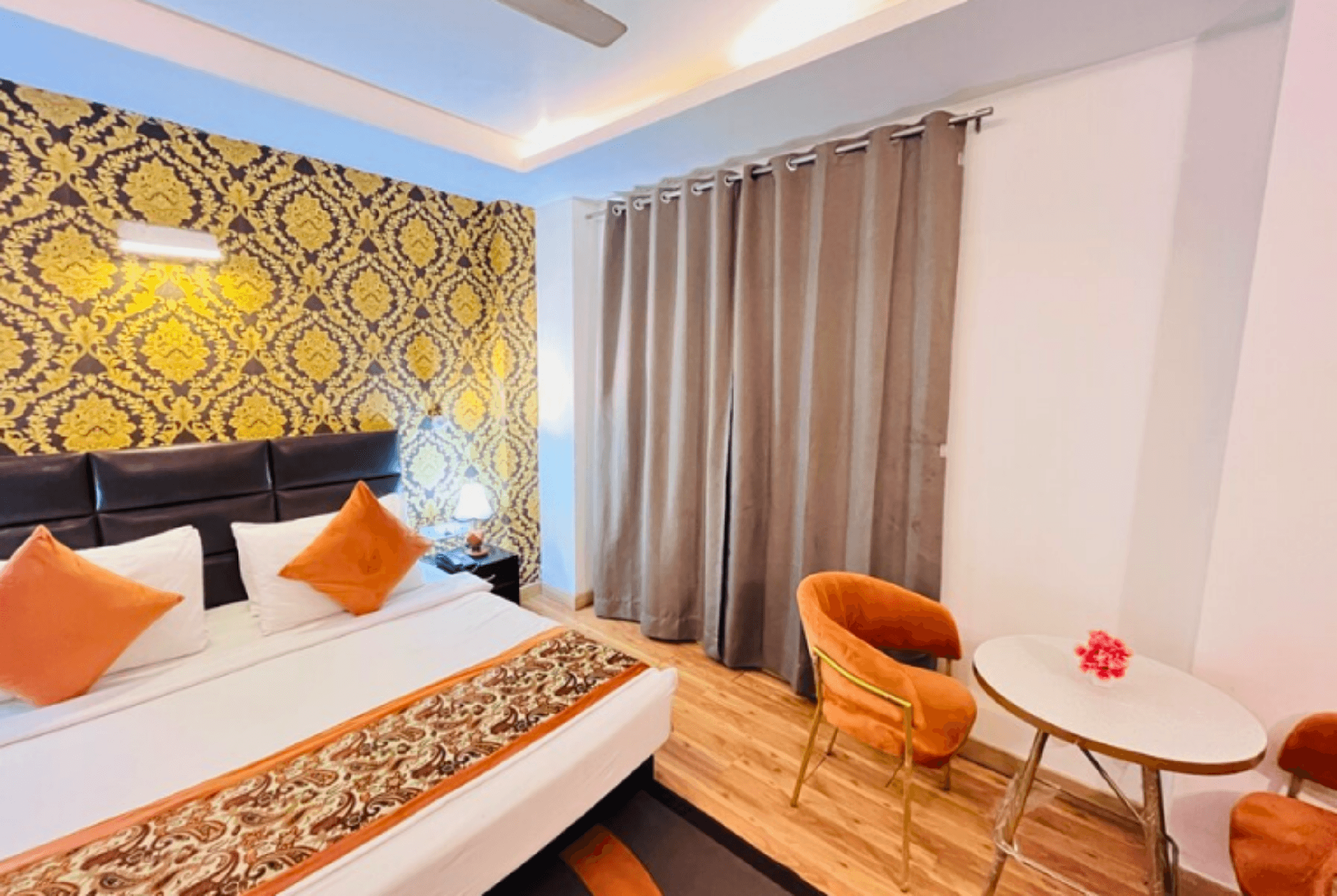 Qotel Comfort AT Residency Kaushambi Anand Vihar photo 3