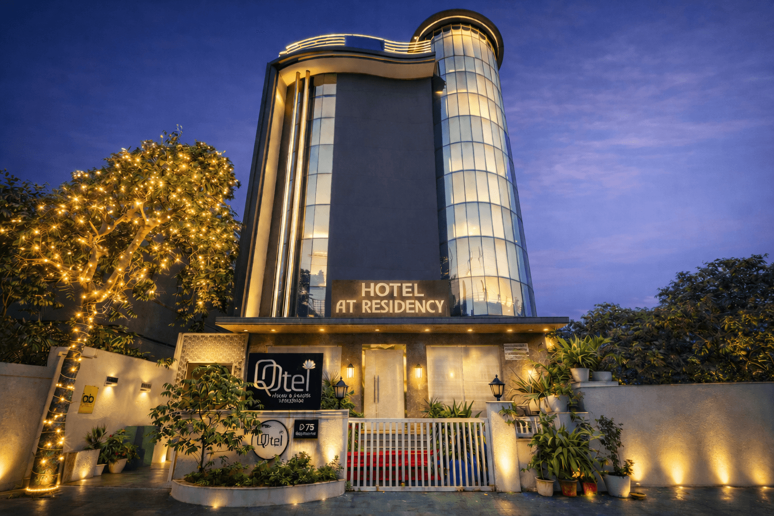 Qotel Comfort AT Residency Kaushambi Anand Vihar