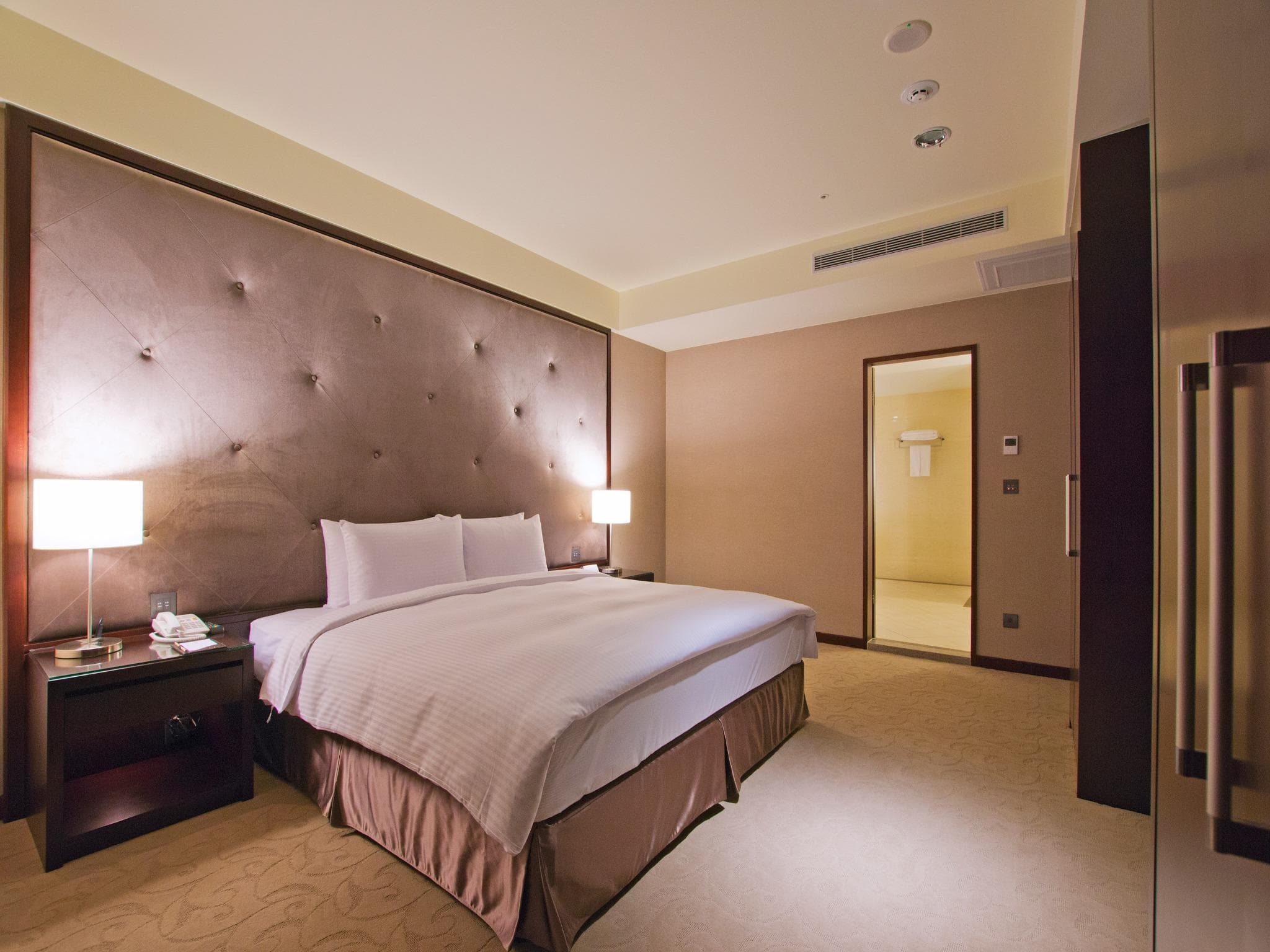 CHECK Inn Taichung LaiLai photo 2