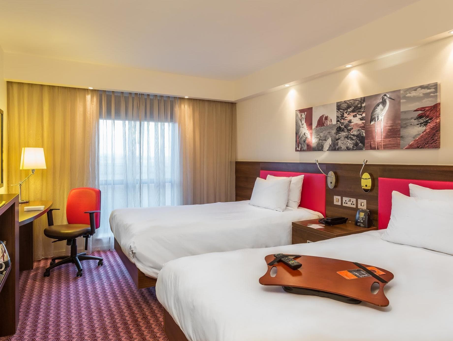 Hampton by Hilton Exeter Airport photo 2