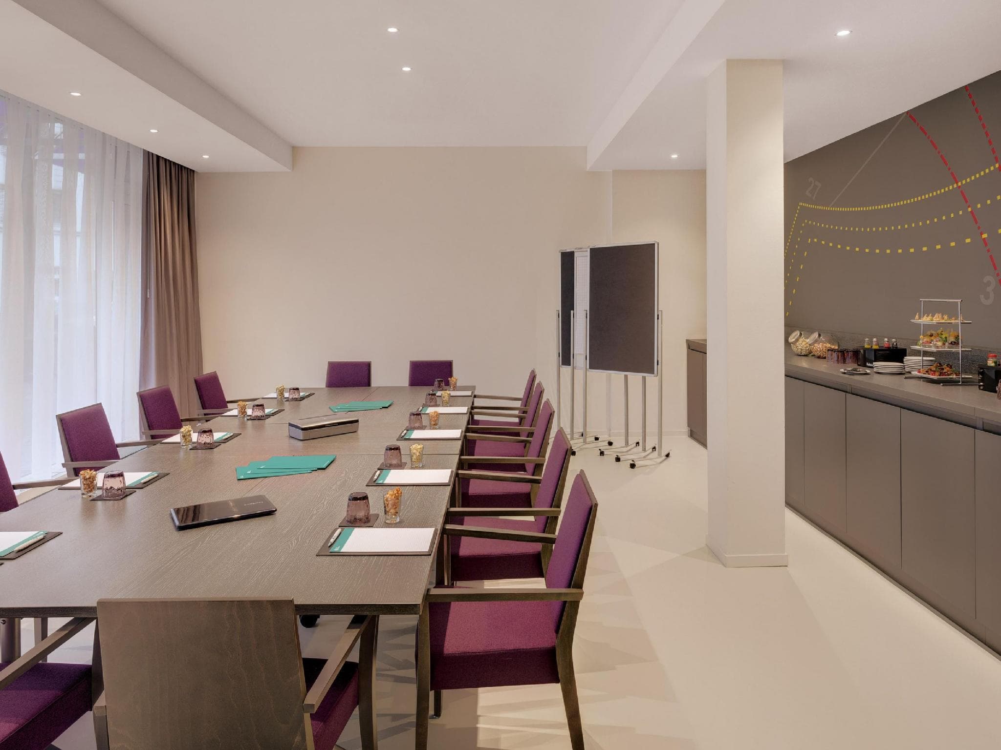 Hotel Indigo - Dusseldorf - Victoriaplatz By IHG photo 4