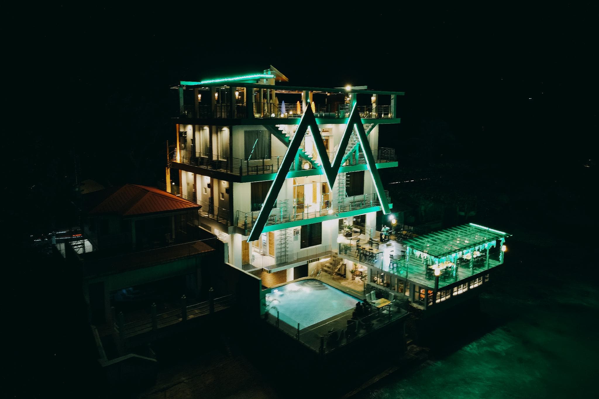 The Marc Vannelli Oslob photo 4