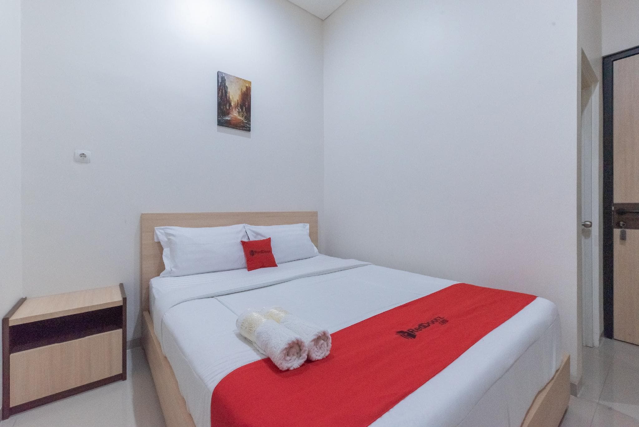 RedDoorz near CSB Mall Cirebon