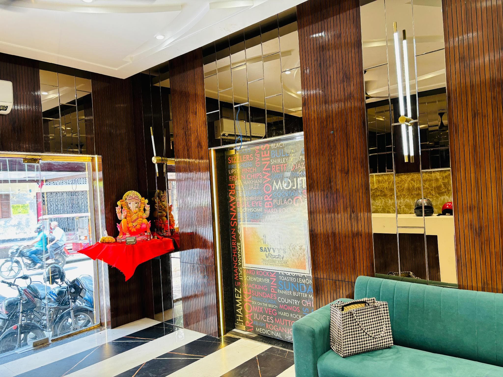 Hotel Savvy Ganges photo 2