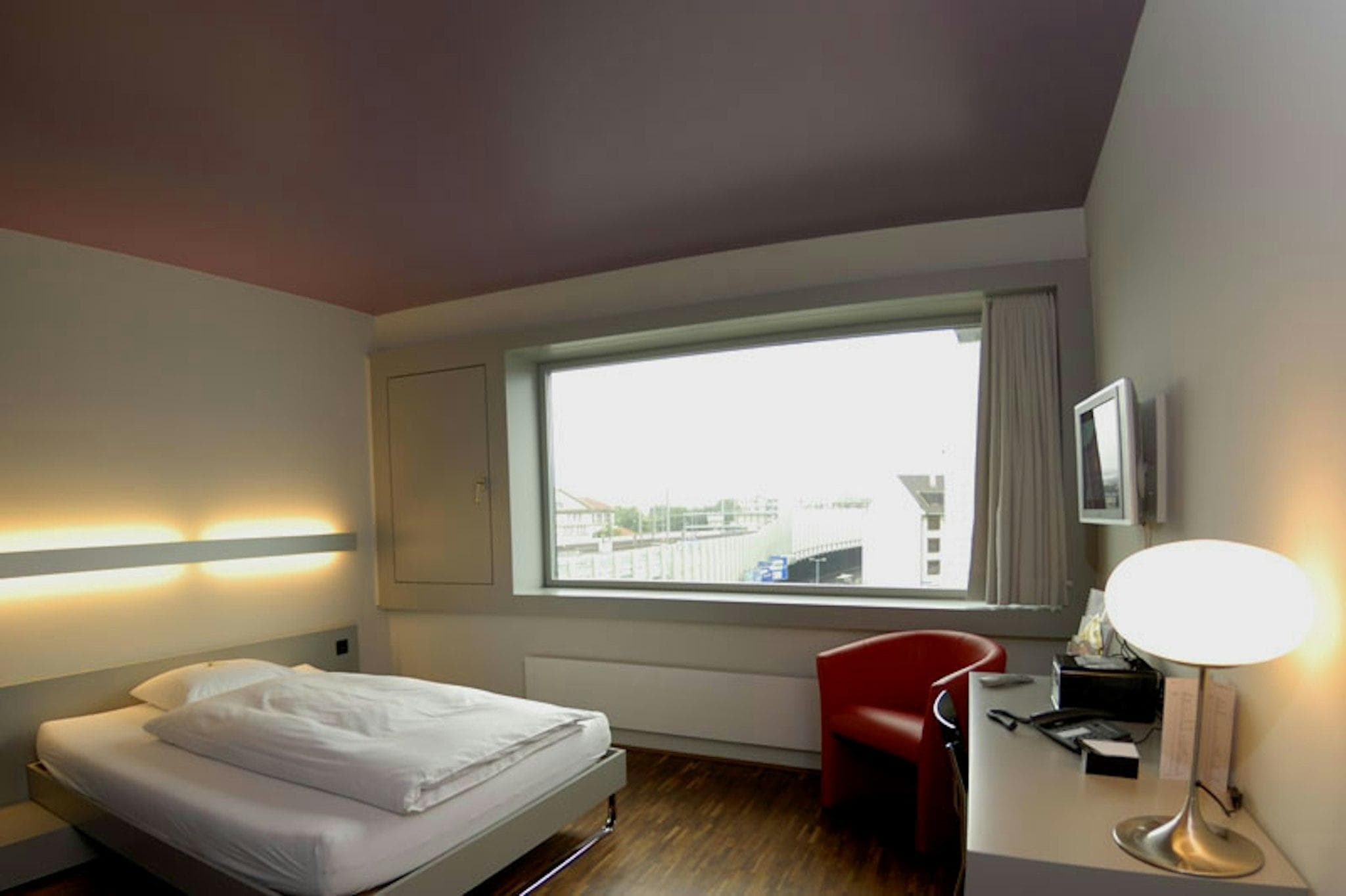 Dasbreitehotel am Rhein