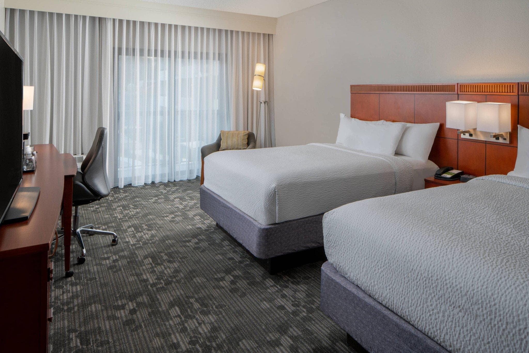 Courtyard by Marriott Nashville Airport photo 2
