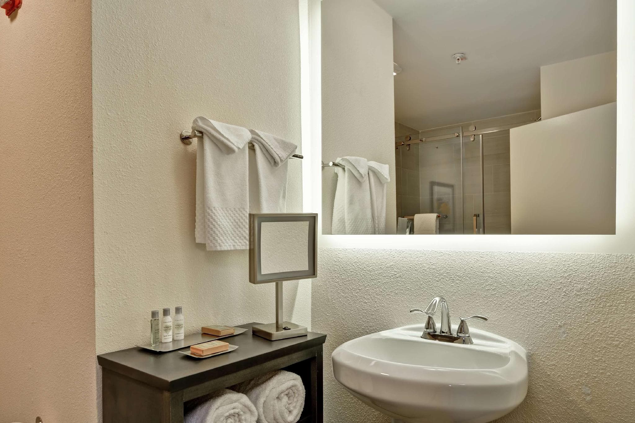 Doubletree by Hilton Hattiesburg photo 2