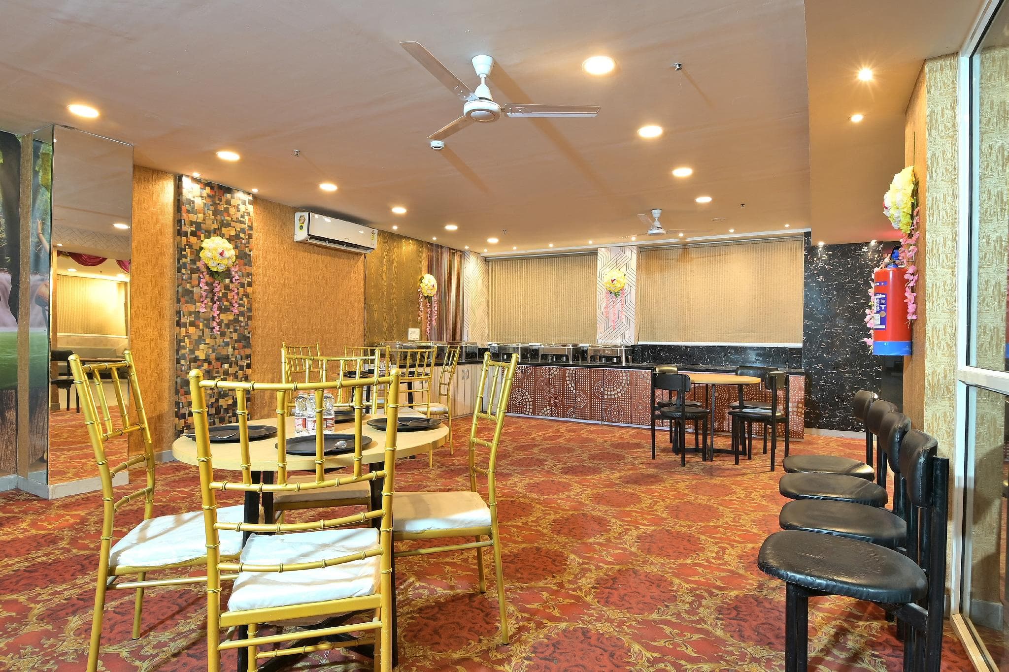 Hotel Red York at Noida Sector 63A photo 3