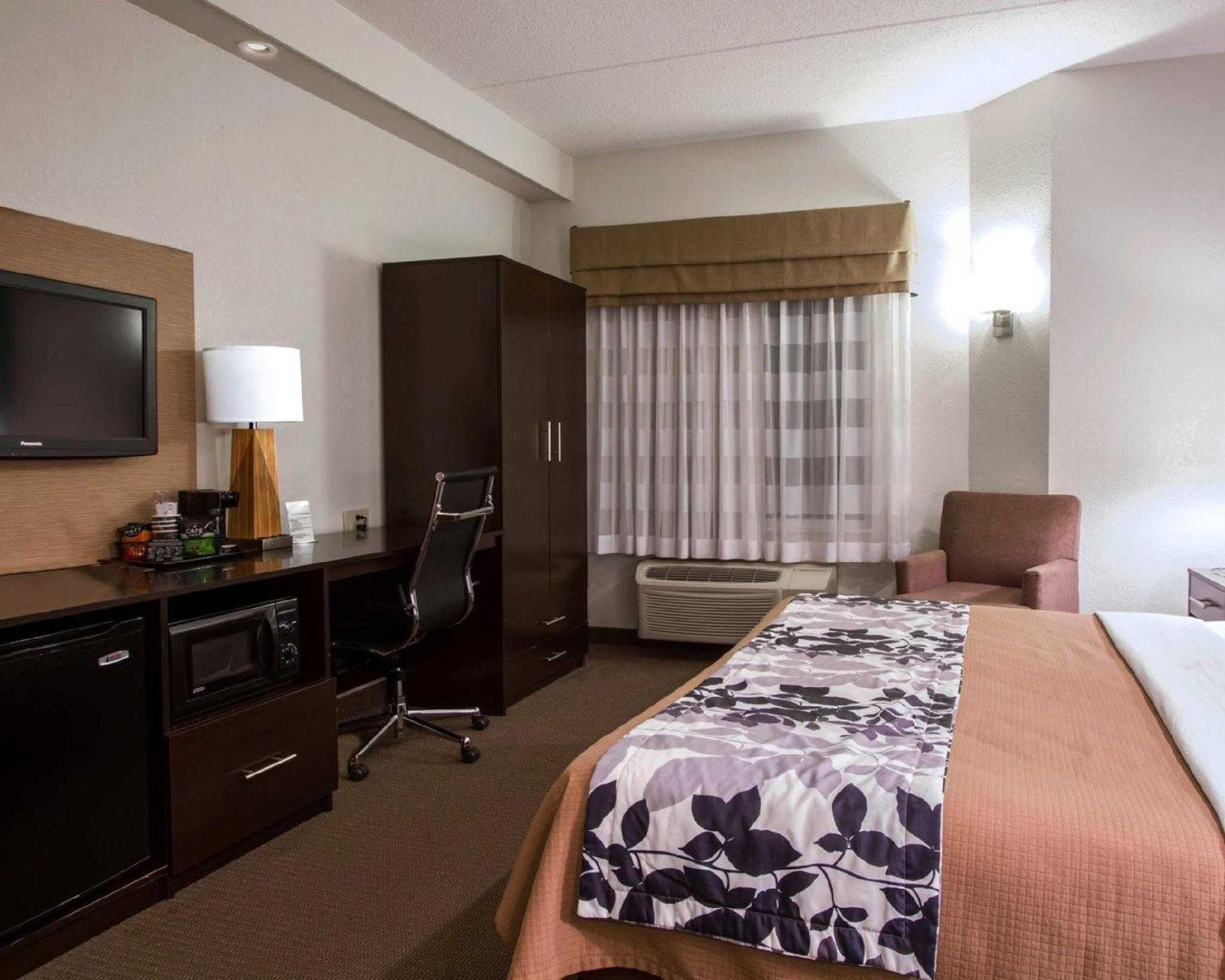 Sleep Inn & Suites Buffalo Airport photo 3
