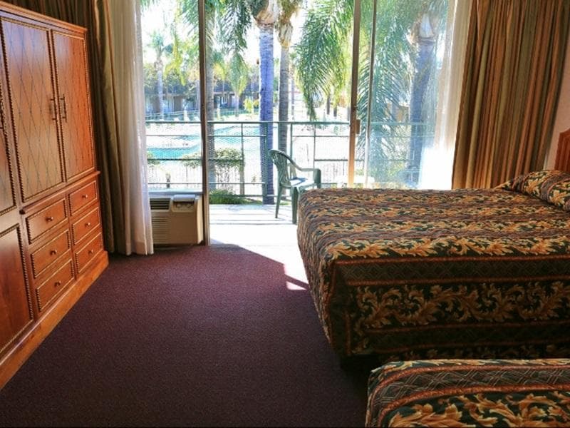 Valley Inn photo 3