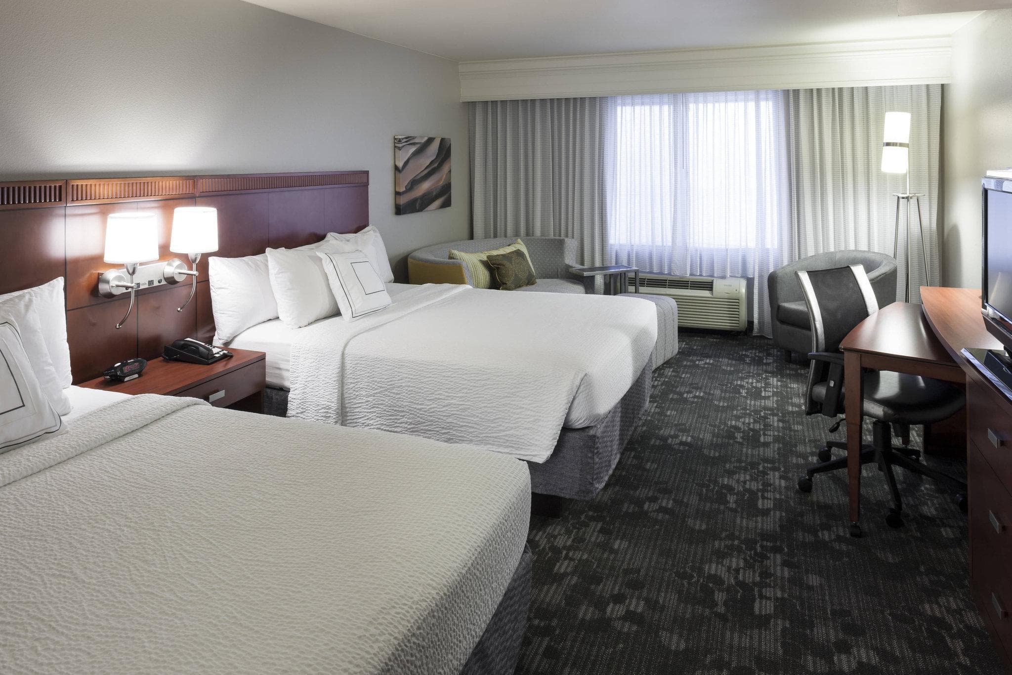 Courtyard by Marriott Phoenix West/Avondale photo 2