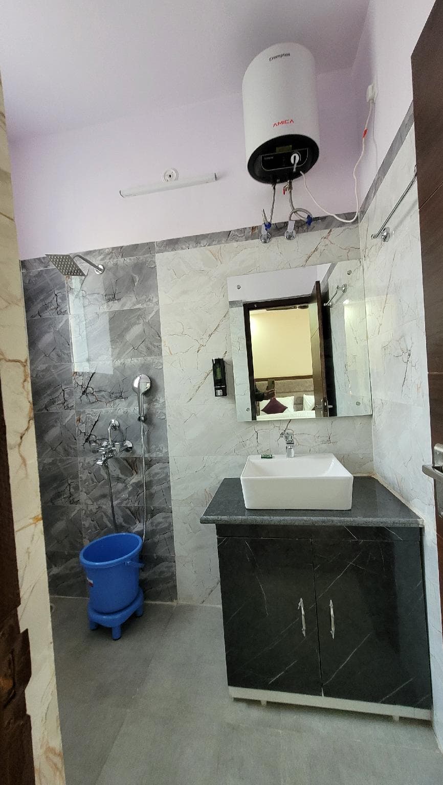 Hotel Keshav Nandan - By The Shivaay photo 2