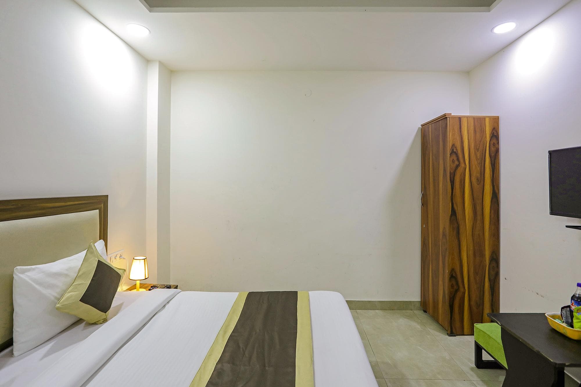 FabHotel White House BNB photo 4