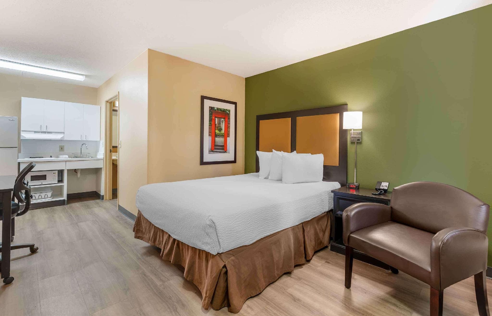 Extended Stay America Select Suites - St. Louis - Westport - East Lackland Rd. photo 2
