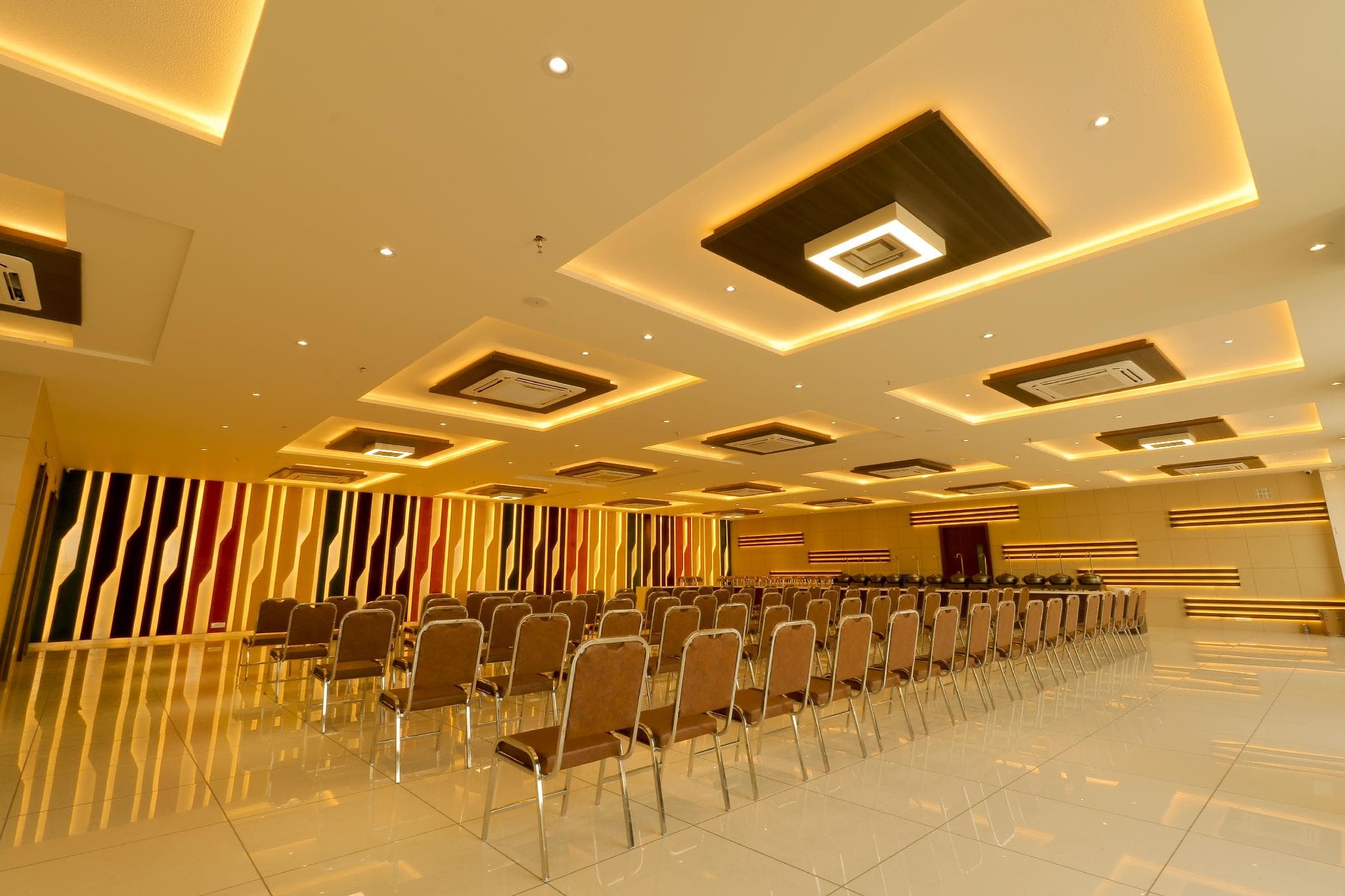 Hotel Grand Darshan Vadodara photo 4