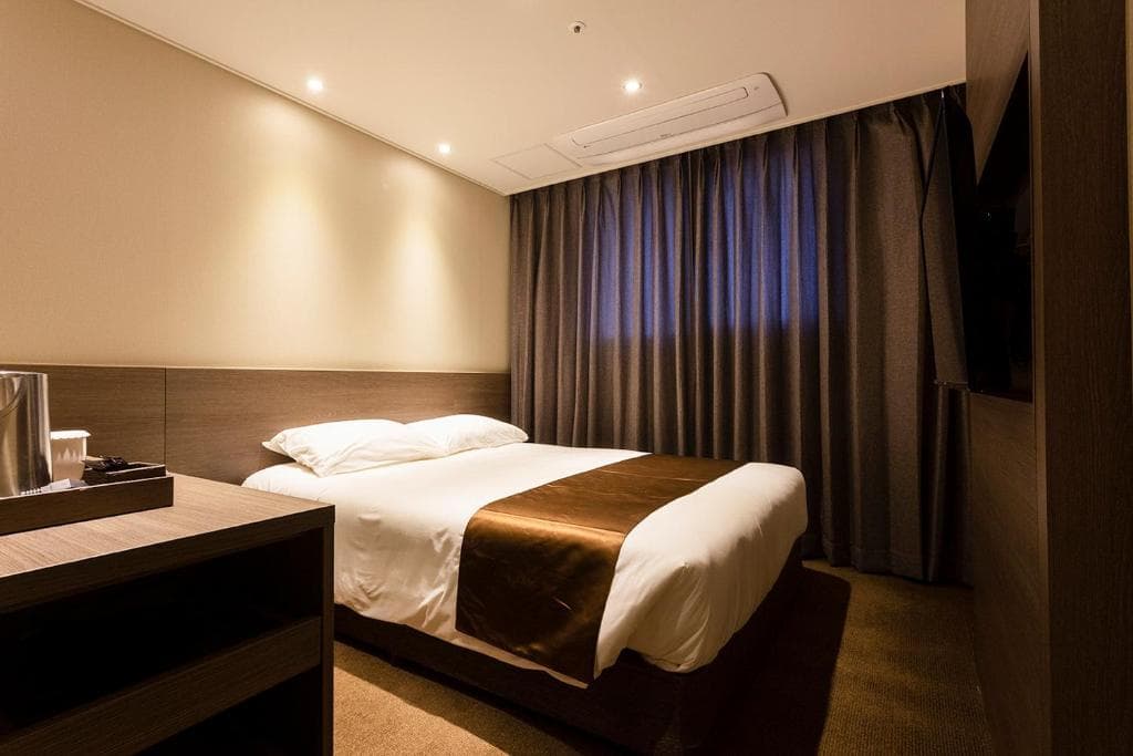 Grand Millions Hotel photo 2