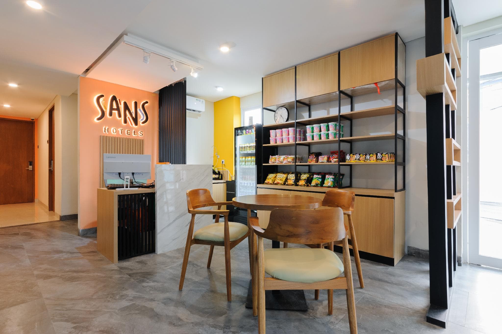 Sans Hotel Bekasi photo 3