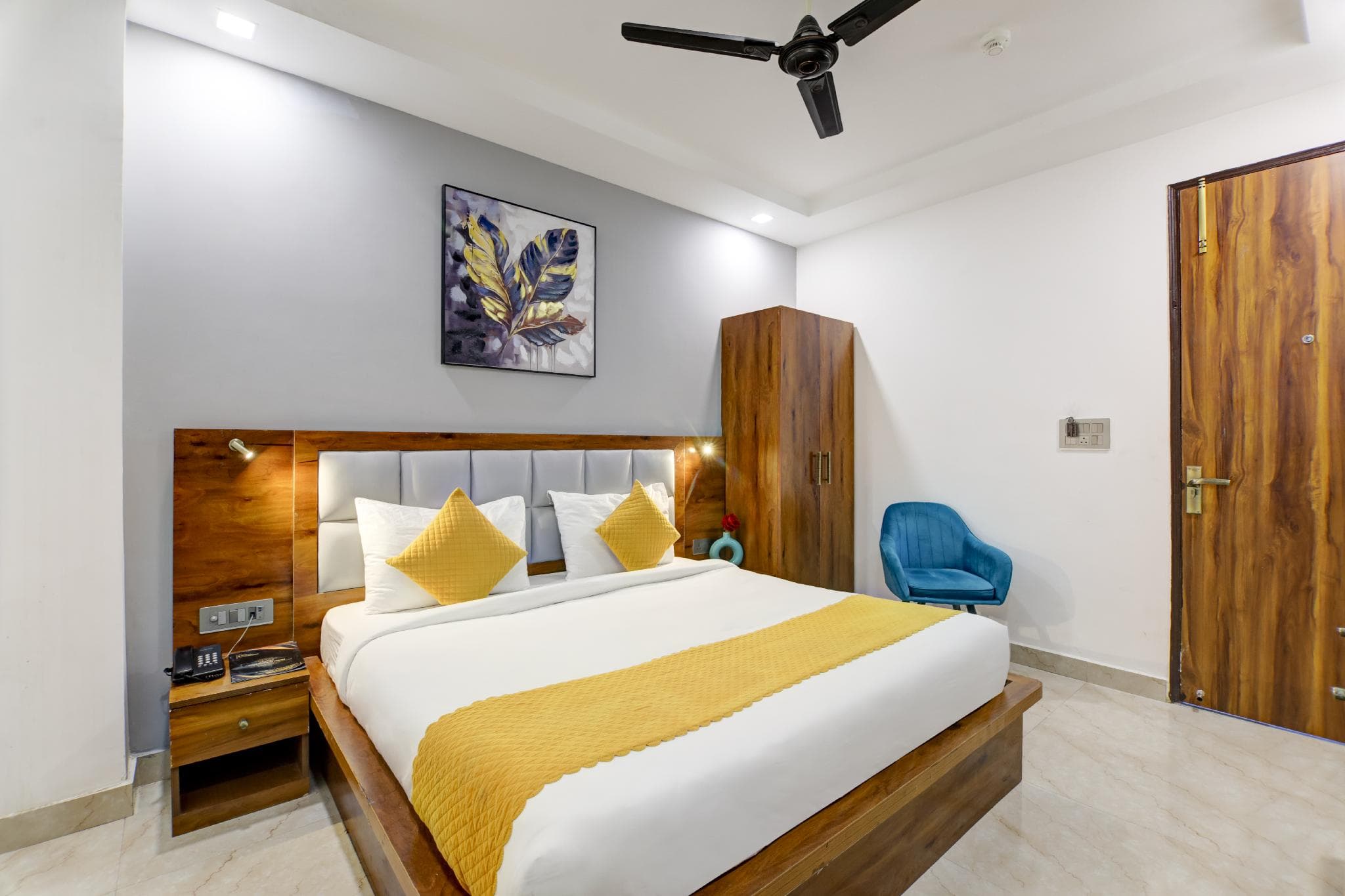 Status By Hotel The Emporio