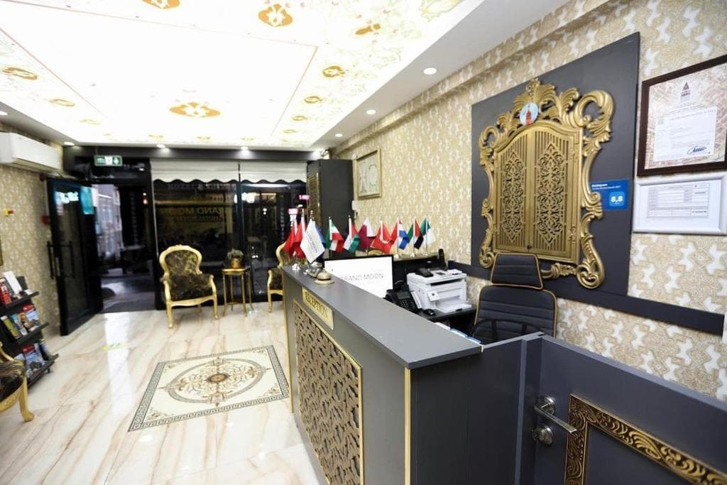 Grand moon hotel suites