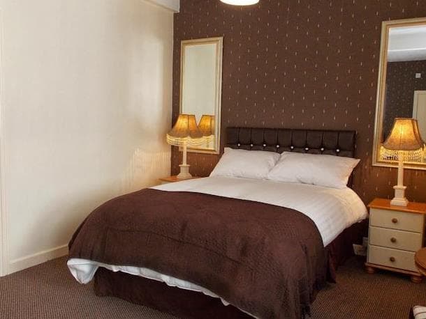 Maples Hotel