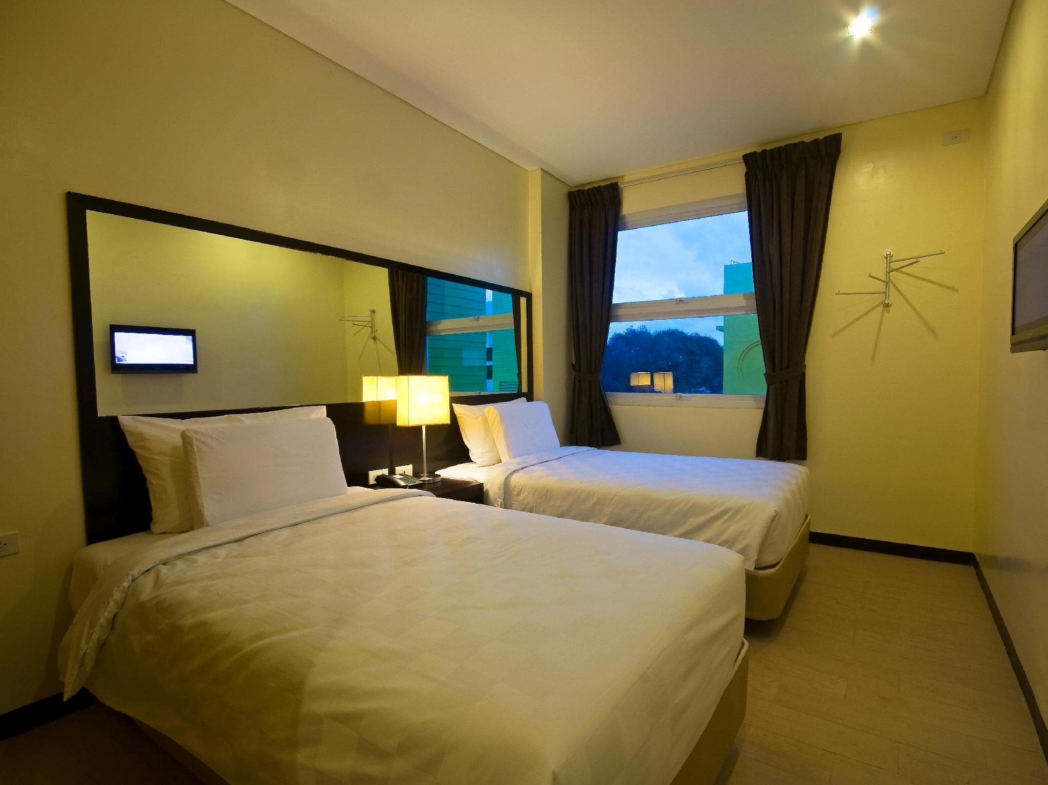 Go Hotels Dumaguete photo 2