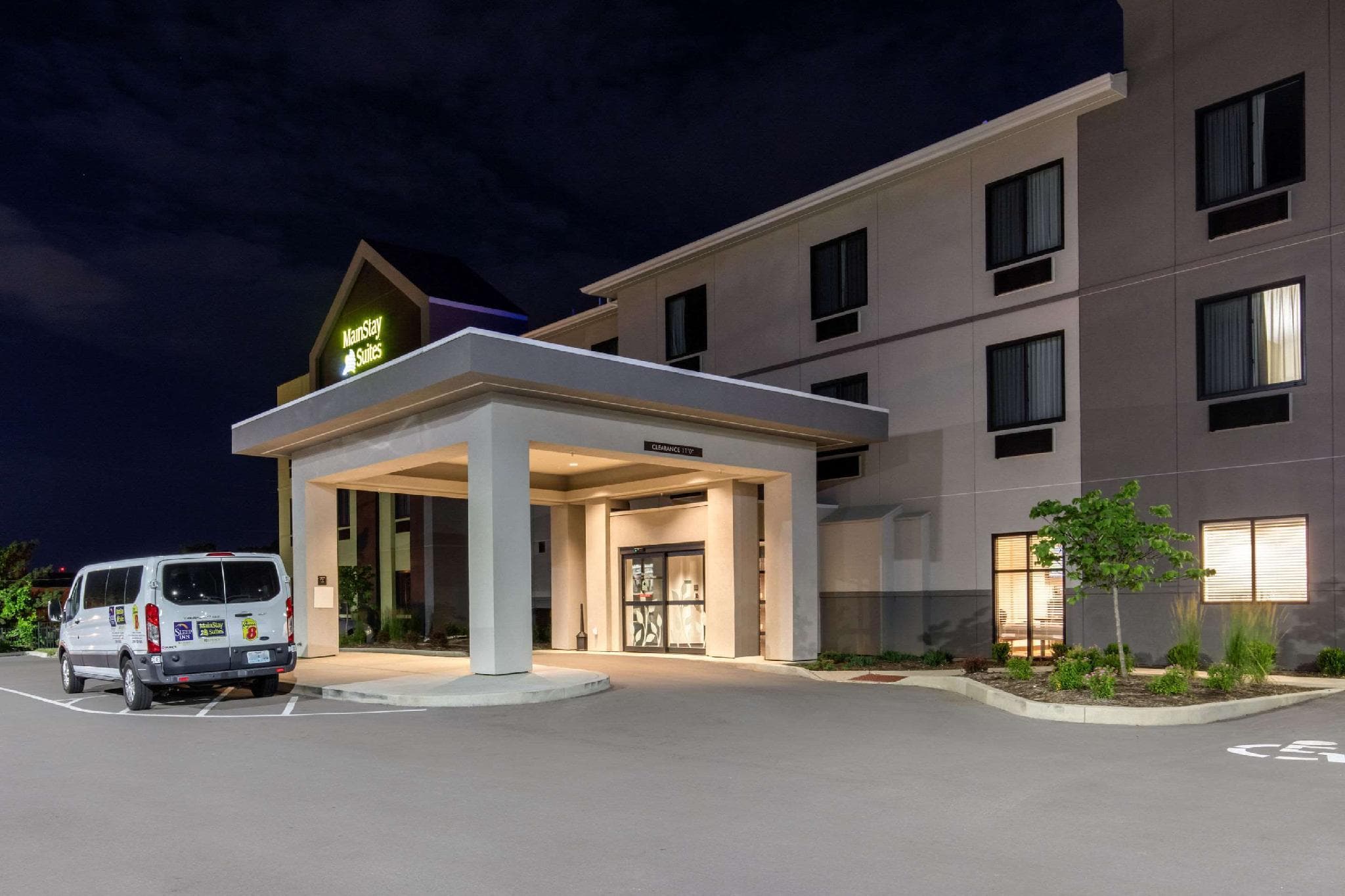MainStay Suites St. Louis Airport