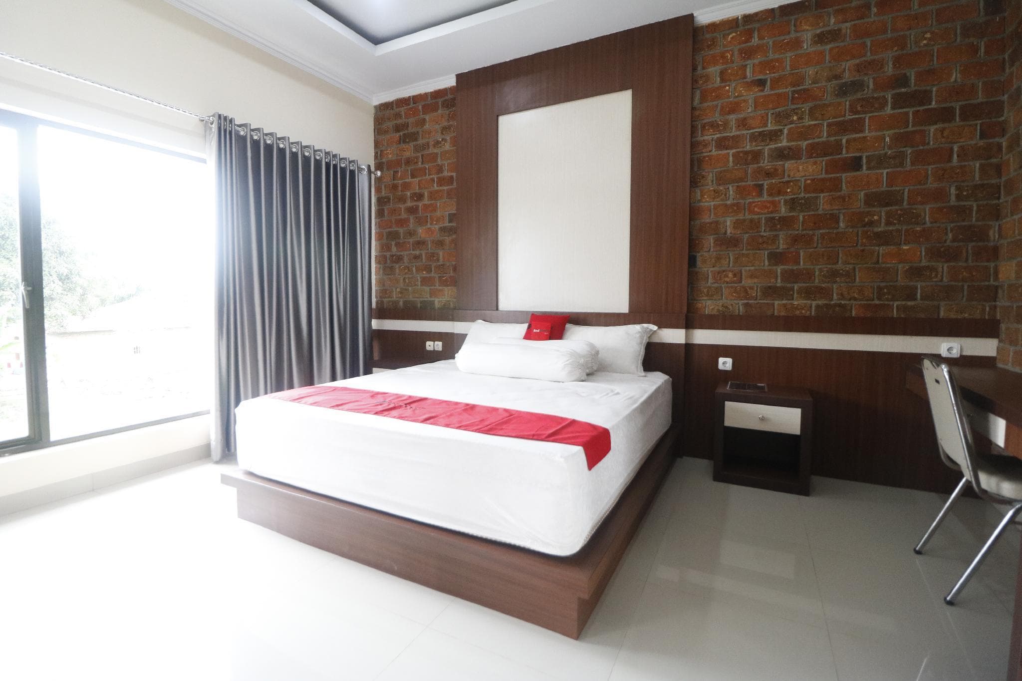 RedDoorz Plus near Kualanamu Airport Medan photo 4
