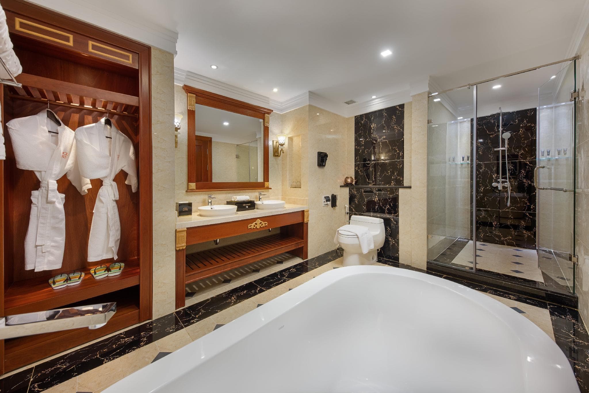 DLG Hotel Danang photo 2