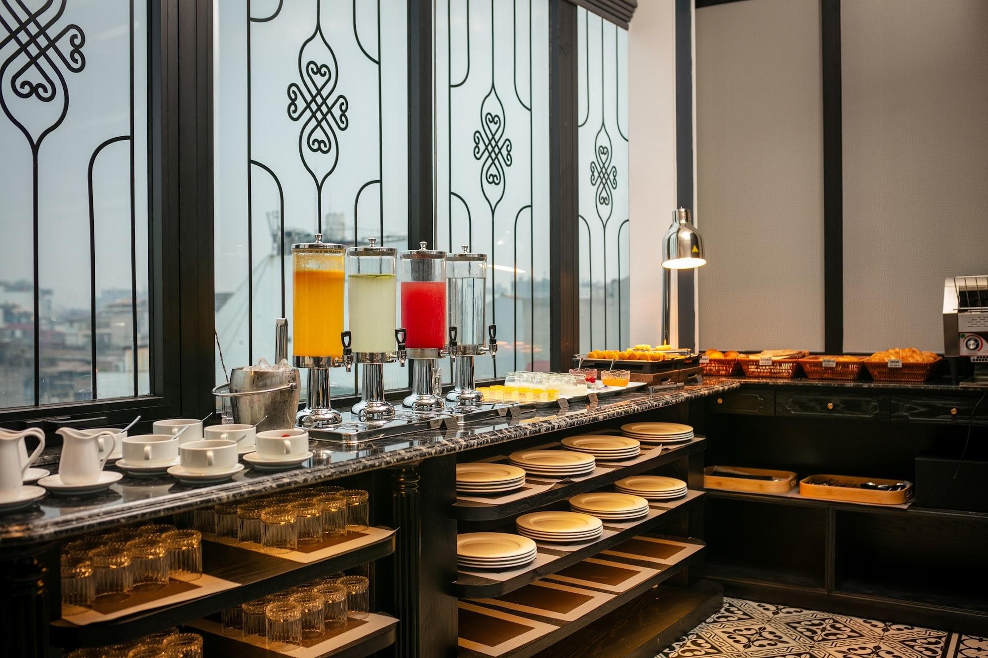 Hanoi Le Chateau Hotel & Spa photo 4