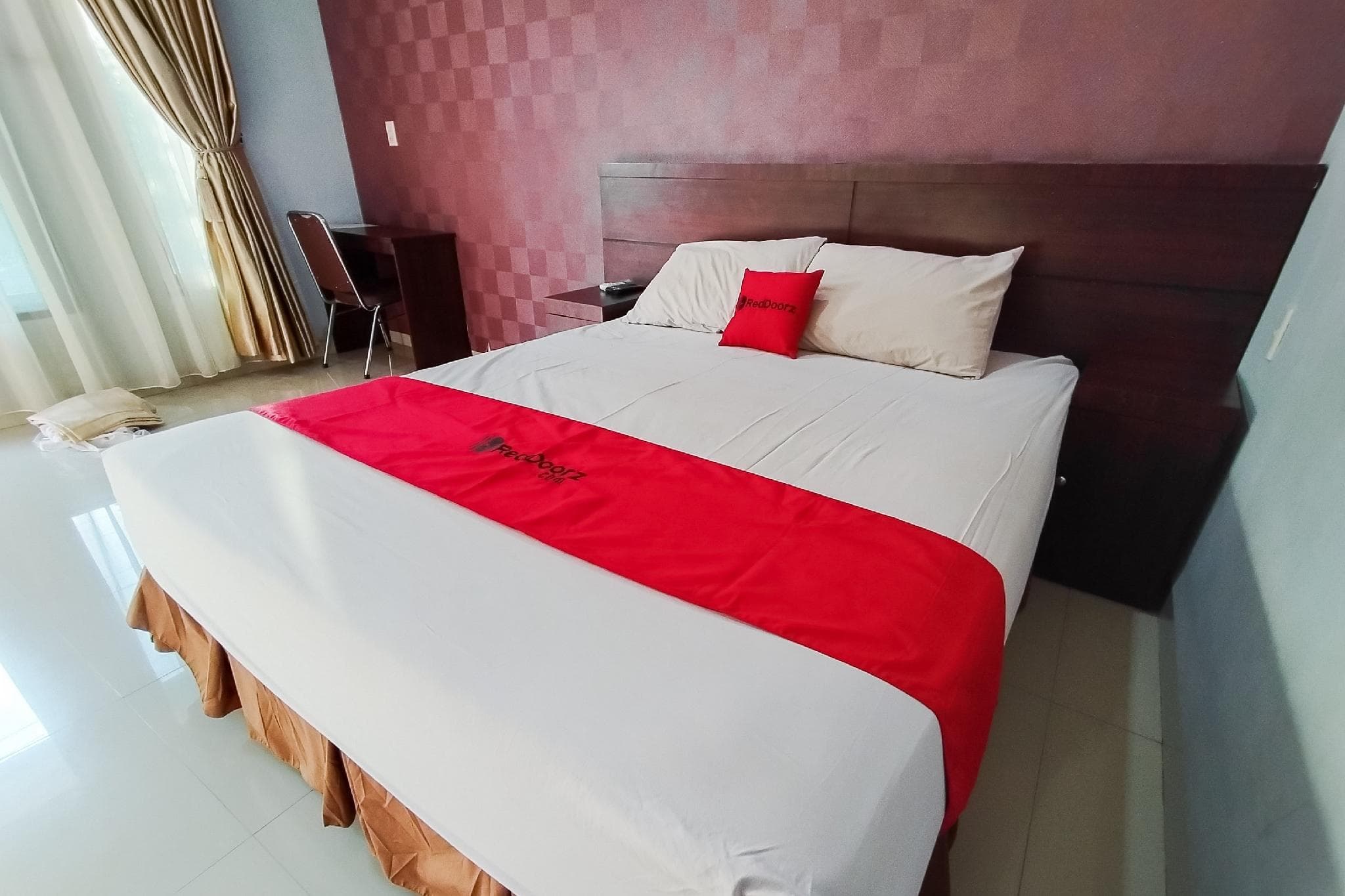 RedDoorz Syariah near Lotte Grosir Medan